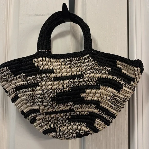 NWT The Sak Black and Cream Women's Bag - Picture 4 of 6